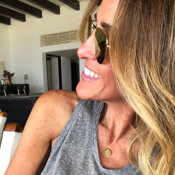 Meet your Posher, Lori - Picture 1 of 1